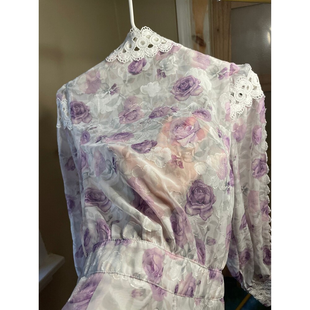 Muy Muy Lace Embroidered Romper Sheer White Purple High Neck Sz Small - Picture 7 of 9